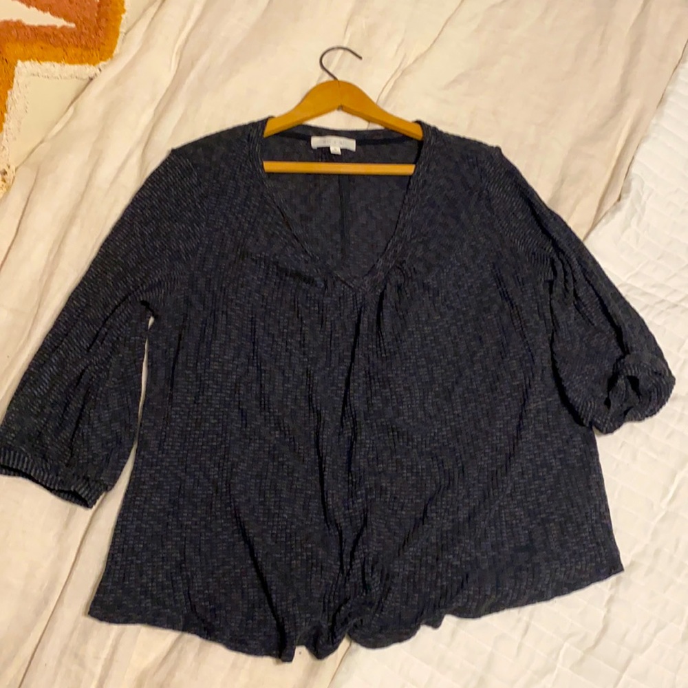 Anthropologie Grey/black thermal blouse. 3/4 bubble sleeve.